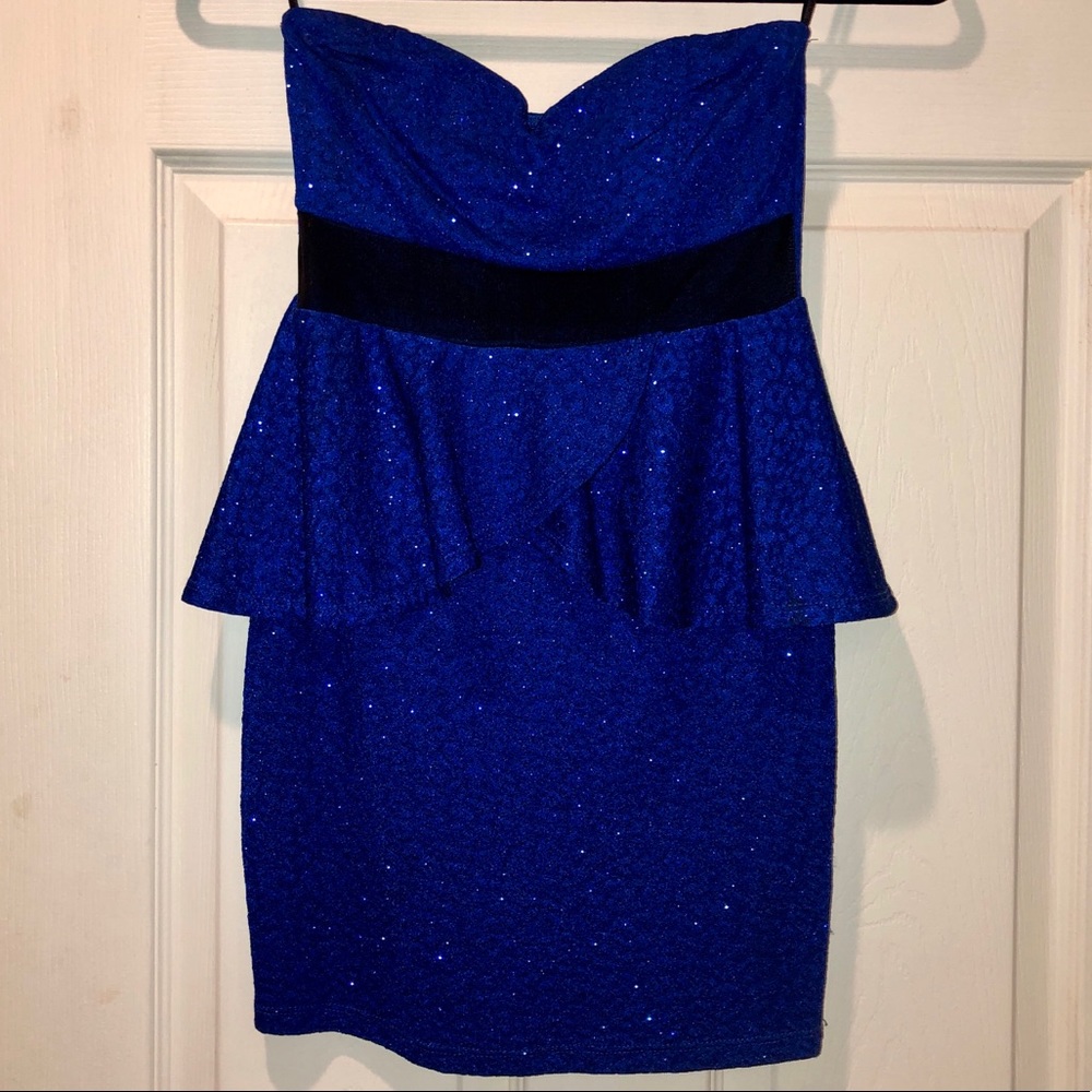 4/$25 💸STRAPLESS BLUE GLITTER PEPLUM MINI DRESS - Picture 3 of 5